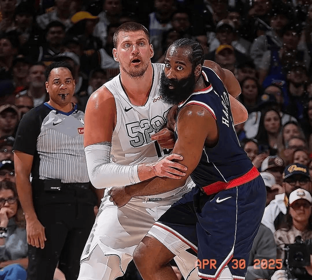 九游体育官网-领先优势明显引爆全场!,穆雷意外战胜FPX引发球迷热议-九游体育官网