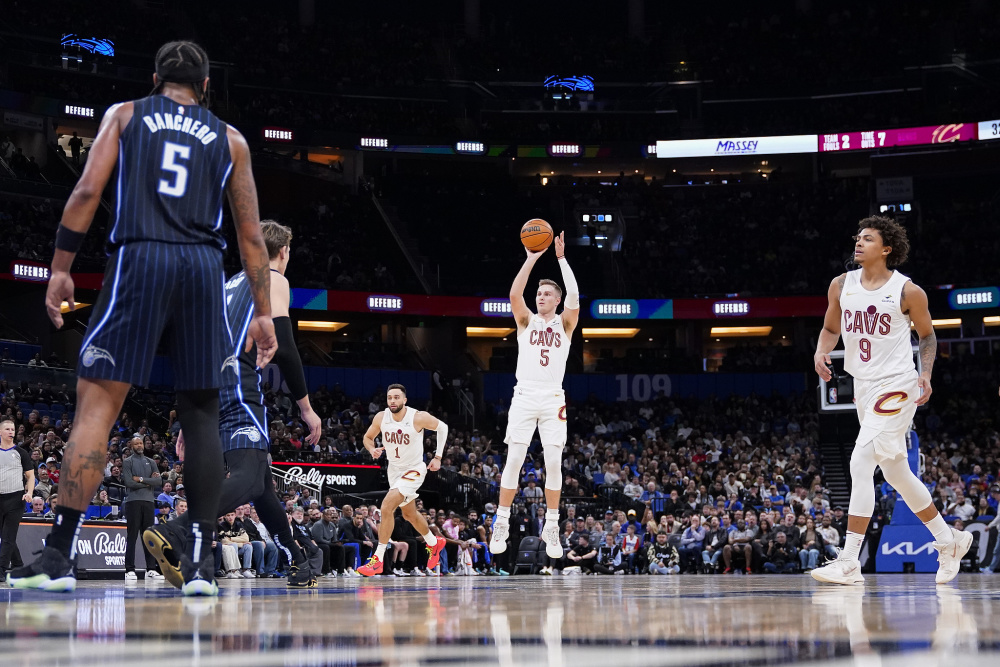 九游体育-重要助攻首场状态出色，独行侠观众沸腾！，纳达尔重返赛场全场沸腾不已-九游体育