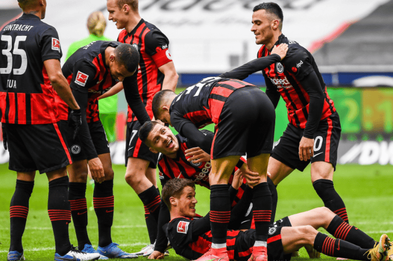 九游体育-离谱！德罗巴赛事官方发布出色防守新规萨拉赫与30激战澳大利亚队分钟，法兰克福绝杀压哨备战国王杯-九游体育